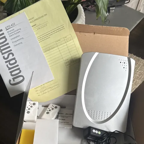 Gardsman CTC-422 Wirefree Communicating Alarm System Silver w/ Remote Controls