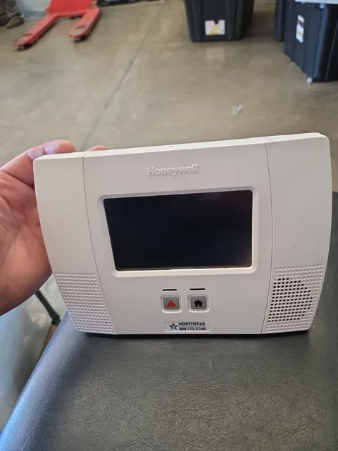 Honeywell Lynx Touch L5200 Touchscreen Alarm Control Panel White LynxTouch2
