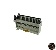 OMRON Terminal Relay Power MOSFET Relay 16-Point Output NPN Compatible + Common