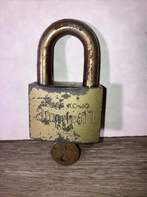 Vintage American Lock Padlock KC40 with key works great