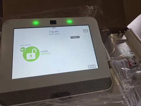 Qolsys IQP4002 IQ4 Alarm Security Panel Power G & 433MHz DSC Verizon