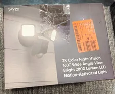 Wyze Cam Floodlight v2 2K HD 2800 Lumen Motion-Activated WYZECFL2