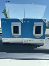 Ring Spotlight Cam Plus Camera Indoor/Outdoor Wireless + Battery - 2 pack White