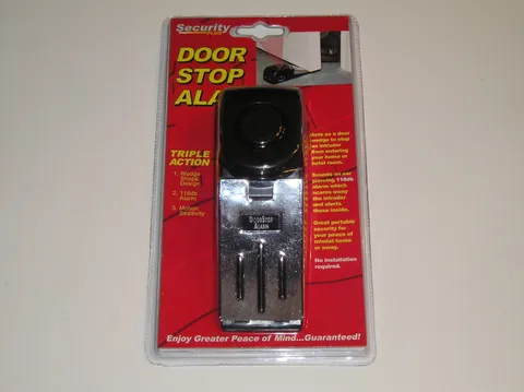 New Portable Security Plus Door Stop Alarm118 Decibel Home Safety Business