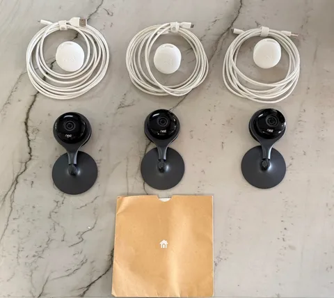 Google Nest Cam 1st Gen A0005 1080p  Indoor Lot Of 3. FREE SHIPPING