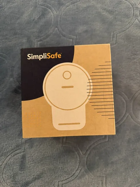 SimpliSafe 1080P Wireless Outdoor Security Camera White Model: CMO21 NEW IN BOX