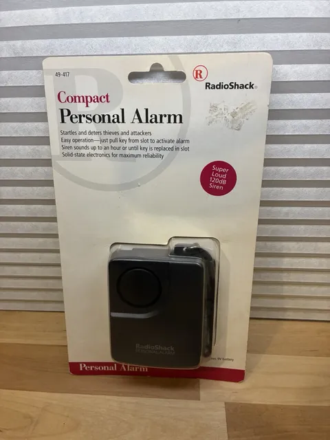 NOS Sealed Compact PERSONAL ALARM 49-417  Radio Shack Super Loud 120dB Siren 
