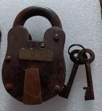 Folsom Padlock Cast Iron Keys Jail Prison Cell Collectible