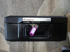 SentrySafe Chest Safe w/ Key Lock Great Old Quality Never Used, Fire, Water,Safe