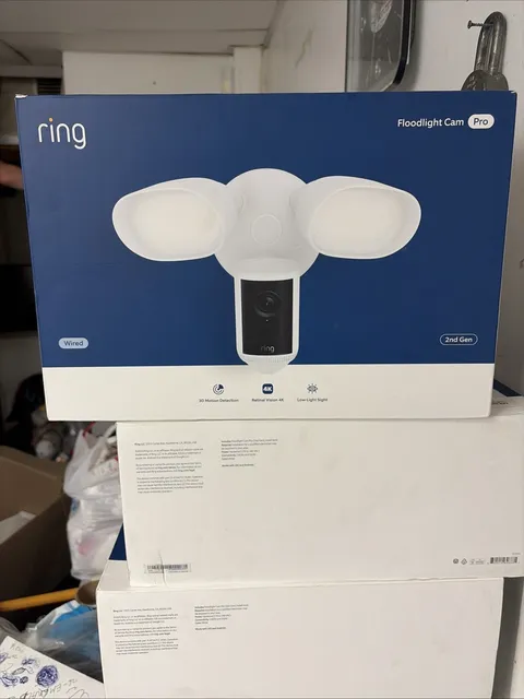Ring Floodlight Cam Pro Wired 2nd Gen Retinal 4K White NEW