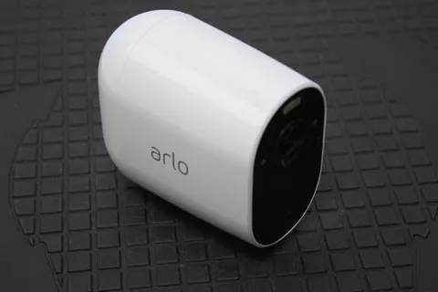 Arlo VMC2030-100NAS Essential Spotlight Single Wireless / Camera Only