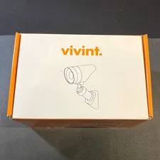 Vivint HDP450 1080p Wi-Fi IP/Network Wireless Indoor/Outdoor Camera White/Orange