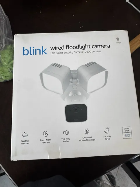 Blink Wired Floodlight Camera Smart Security Cam 2600 Lumens HD Live View White
