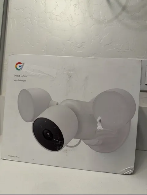 Google Nest Cam with Floodlight - Outdoor/Wired - Smart Security Camera - Snow