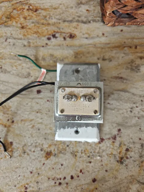 NuTone 101t Transformer 10VA 16V Line 120 60HZ With Ground Wire USED