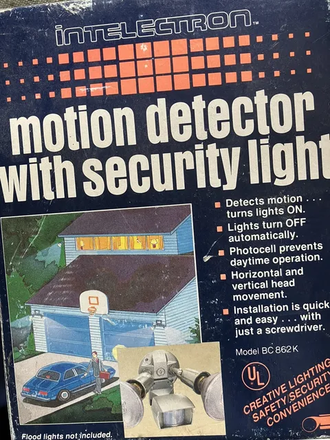 INTELECTRON Motion Detector with Security Light Model BC862K New