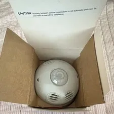 Leviton OSC20-M0W Multi-Technology Ceiling/Wall Occupancy Sensor Wired White
