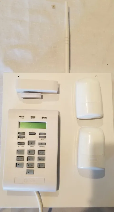 Crestron SEQUEL TECHNOLOGIES ST8 SECURITY SYSTEM ALARM Ethernet Wireless Sensors