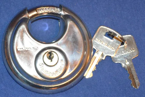CINCINNO Keyed Alike Padlocks Stainless Steel Discus Lock 2-3/4"  NEW
