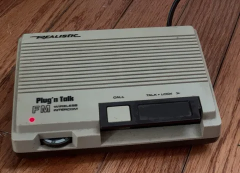 Realistic Plug 'n Talk Wireless FM Intercom System 43-207A VTG Tested