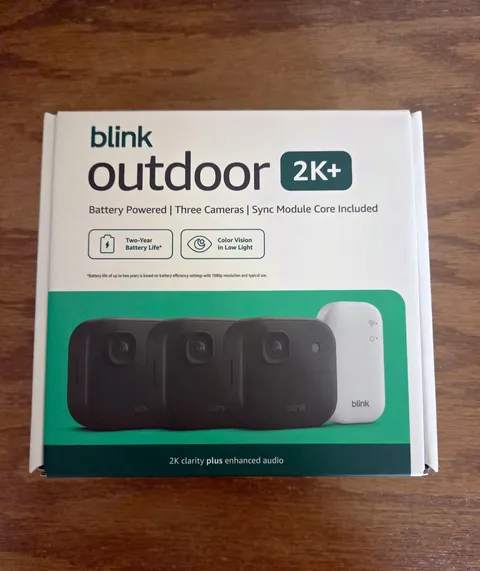 BLINK OUTDOOR 2K+ WIRELESS SECURITY CAMERA 3 CAMERA SYSTEM  NEW/SEALED BCM00900U