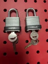 Abus Laminated Padlock 2 keyed alike 4 keys included 1 1/8 inch wide Gate Hasp
