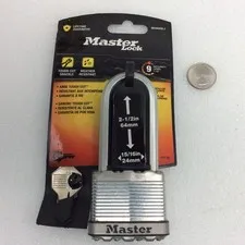 NEW Master Lock Heavy Duty Outdoor Padlock with Key, 2 in. Wide, 2-1/2 M5XKADLJ