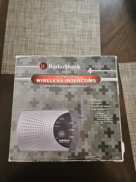 Radio Shack Wireless Intercom System 900MHz 43-124 2 Units with Power Adapter