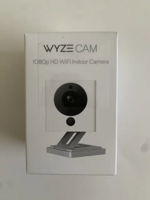 Wyze Cam V2 HD Indoor Wireless Smart Home Security Camera White WYZEC2 NEW