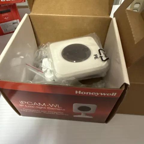 Honeywell iPCAM-WL Indoor Low-Light IP Camera Wired/Wireless
