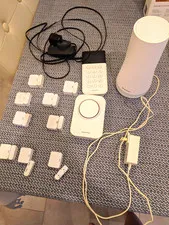 SimpliSafe Wireless Home Alarm System Kit Keypad Siren Door Sensors Camera