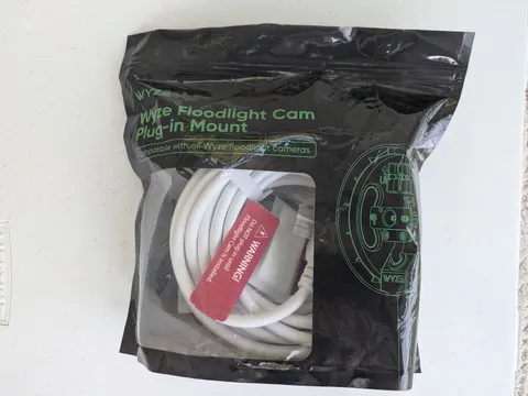 ✅ Wyze Floodlight Cam Plug-in Mount for Wyze Floodlight Cameras v1/v2/Pro ✅