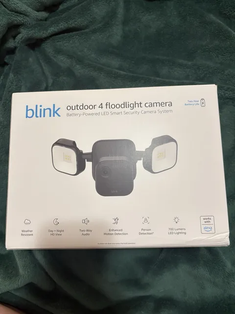 Blink Outdoor 4 Floodlight Camera Battery 1080p Wi-Fi Alexa IR Night Vision