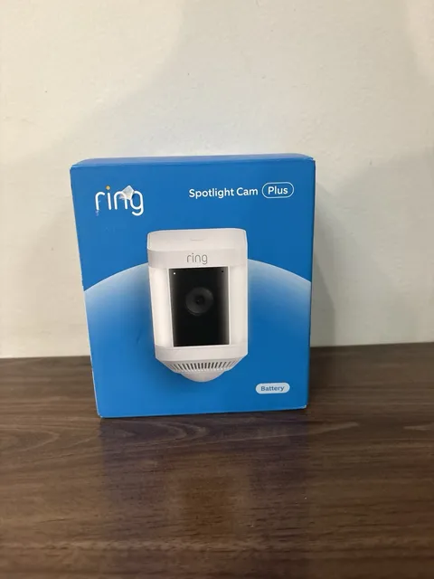 Ring Spotlight Cam Plus Outdoor/Indoor Wireless 1080p Battery Camera White *NEW*