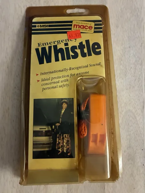 Vintage  MACE EMERGENCY WHISTLE, LEGAL ANYWHERE, ANY AGE, ANY PLACE, EASY TO USE