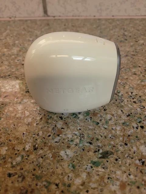 Arlo Single Wireless Indoor/Outdoor Security Cam VMC3030 *CAMERA ONLY* Tested