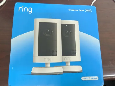 NEW SEALED Outdoor Cam Plus, Battery 2pk, with 2K Video and Ring Vision
