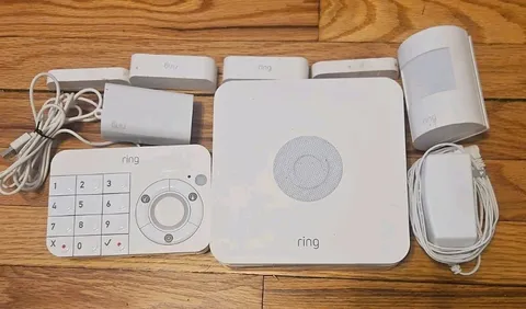 Ring Alarm 4HB1U9-0EN0 Base Plus Keypad 2nd Gen Alarm 2 Door/Motion & Extender