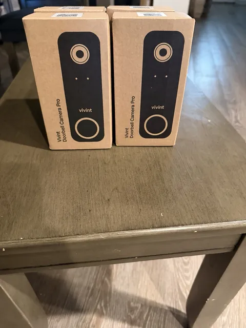 Vivint Doorbell Camera Pro Gen 2 VS-DBC350-SA Smart Video Doorbell New