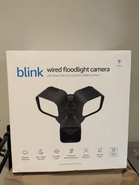 Blink Wired Floodlight Camera, Smart Security Camera, 2600 Lumens, HD BLACK