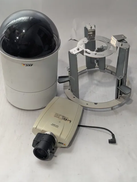 AXIS 232D+ PTZ Camera for Parts Includes Recessed Ceiling Mount & 211 Camera