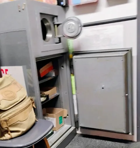 Large double door vault safe H 4' 6.5" x W 2' 2" x D 2' 4"