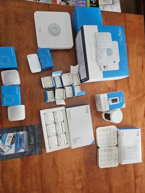 Ring Security System - 21 component bundle (14 part bundle + 6 sensors + camera)