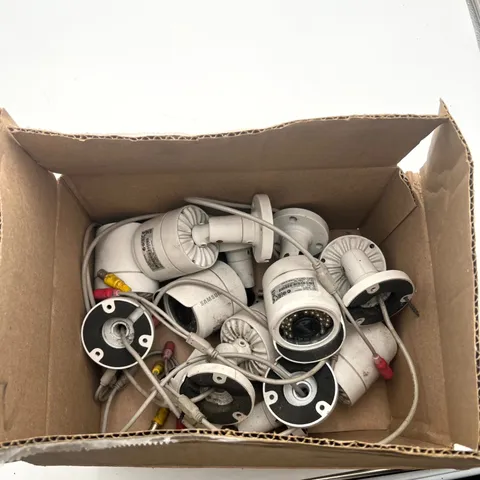 Samsung SDC-9443BCN White Corded Digital Color CCTV Security Camera Lot of 8