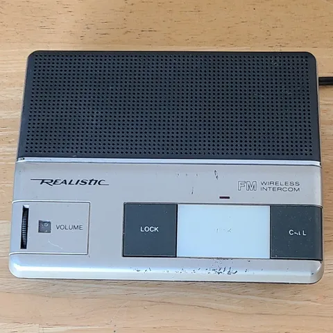 Vintage Realistic FM Wireless Intercom Model 43-224 Radio Shack Powers On