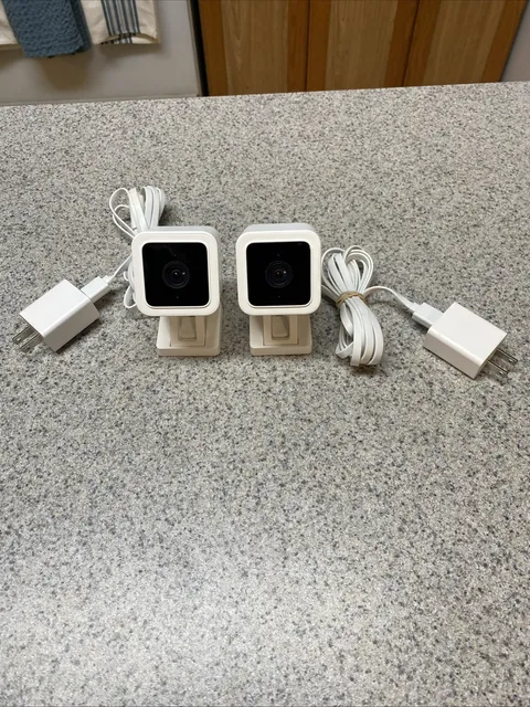 Wyze Cam v3 2-Pack White Wi-Fi Surveillance / Dog Cameras