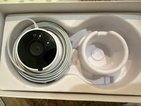 Google Nest Cam Outdoor 1st Gen A0033 NC2100ES New
