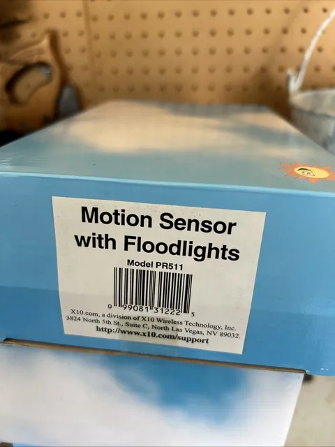 X10 PR511 Motion Sensor with Floodlight - Outdoor Security Lighting