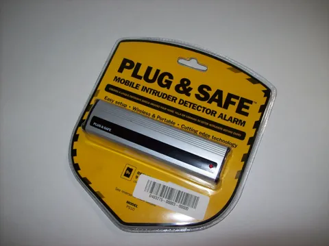 Plug and Safe Mobile Intruder Detector Alarm Model PS10, Home RV Camper Hotel +