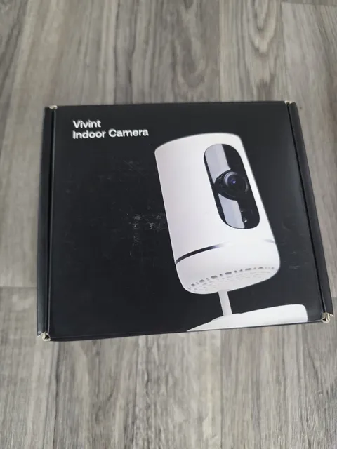 ¥Vivint Indoor Wireless IP/Network Wi-Fi Surveillance Camera - NEW